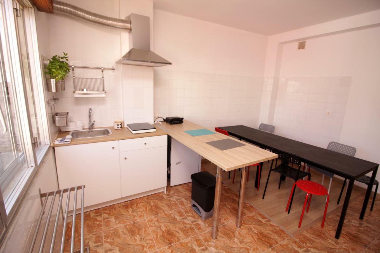 Albergue Lalin Centro Exterior photo